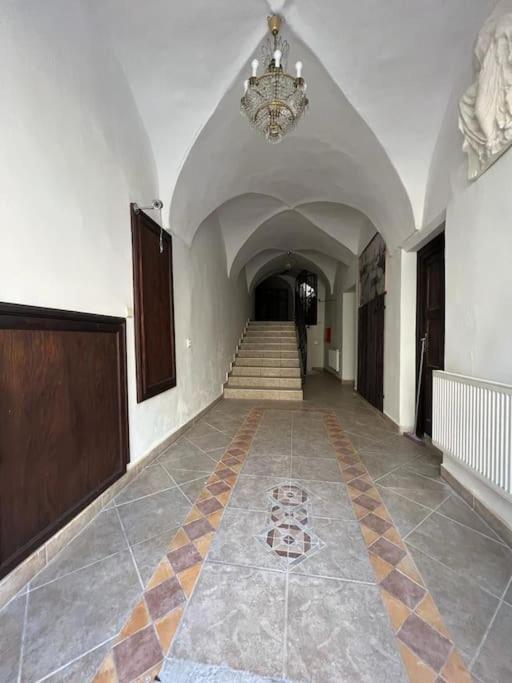 City Center Apartment Банска-Бистрица Экстерьер фото