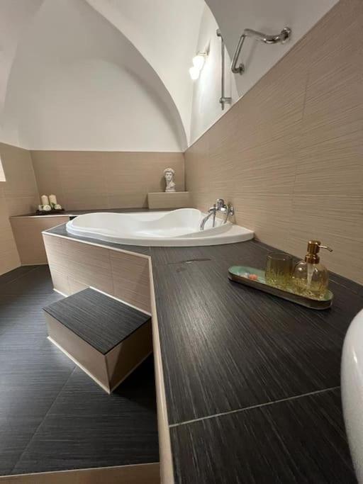City Center Apartment Банска-Бистрица Экстерьер фото