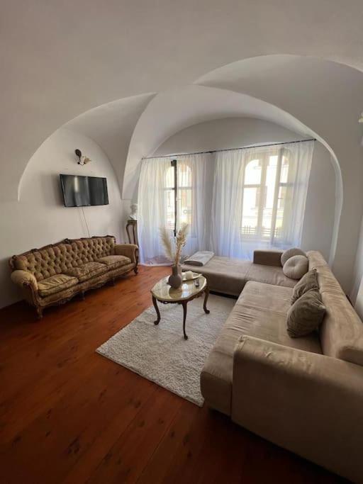 City Center Apartment Банска-Бистрица Экстерьер фото